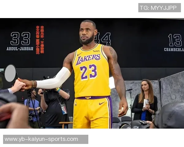 詹姆斯缺阵湖人急需艾顿挺身而出助力球队重振士气 詹姆斯缺阵湖人急需艾顿挺身而出助力球队重振士气